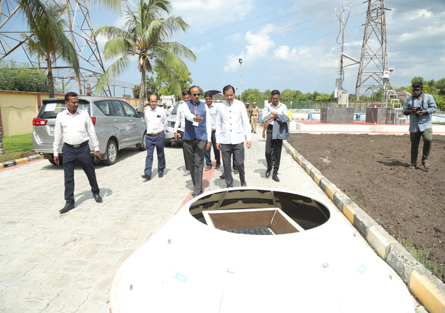 Shri.Bhagwanth Khuba, Hon'ble Minister of State for Chemicals & Fertilizers and New & Renewable Energy visited NIWE on 22.08.2022